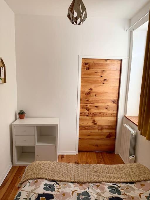Le Petit Cocon Nimois Apartment *